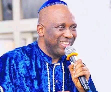 Politics: Drama as leader of Evangelical Spiritual Church,  blasts Political leaders. 