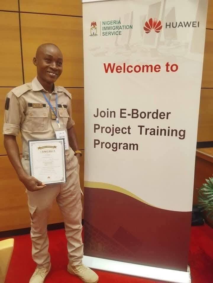 Nigerians Appreciate the officer that Apprehended the Enugu Serial killer, Ezeani.