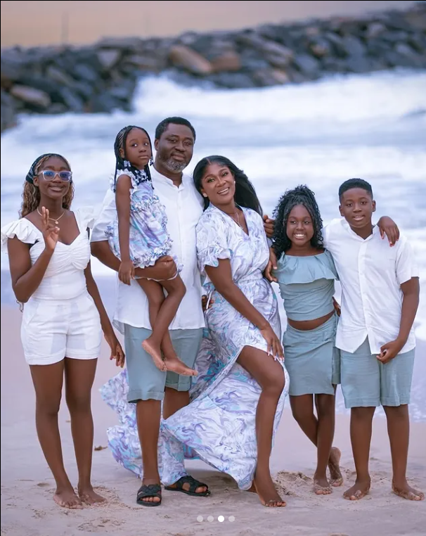 Actress Mercy Johnson and her hubby celebrates wedding Anniversary. 