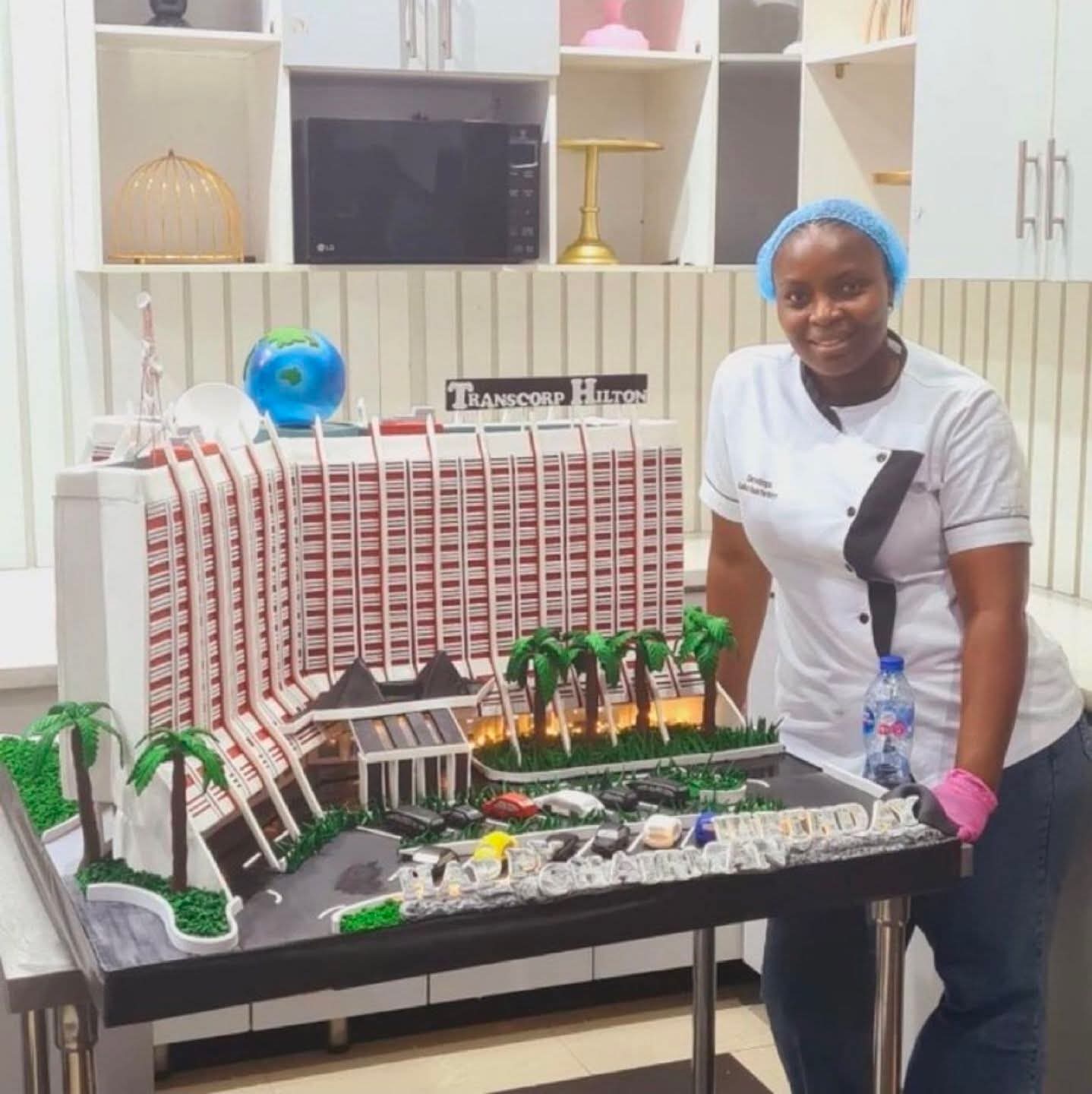 Meet  with Nigerian Cake maker.
