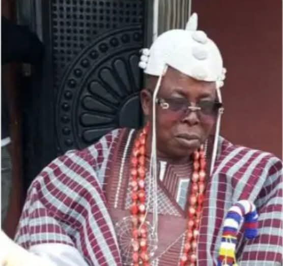 Panic as Gunmen kills Ondo Monarch. 