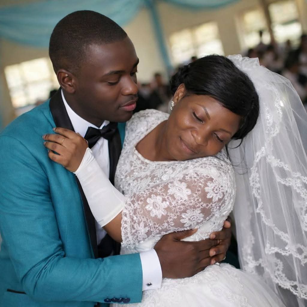 Why I refuse my husband kiss on my wedding day---Bride reveals. 