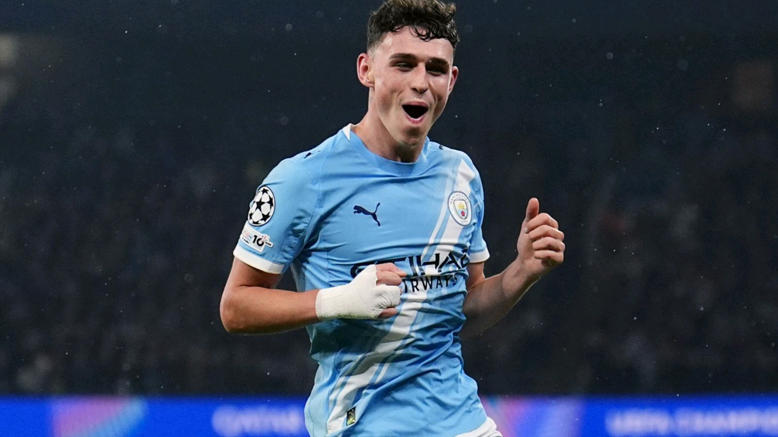 Sports: Phil Foden sign new four years deal.